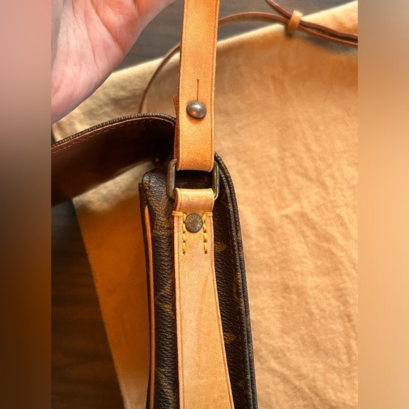 Louis Vuitton Cartouchière PM - Picture 11 of 16